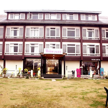 Hotel New Park At Dal Lake Srīnagar Exteriör bild